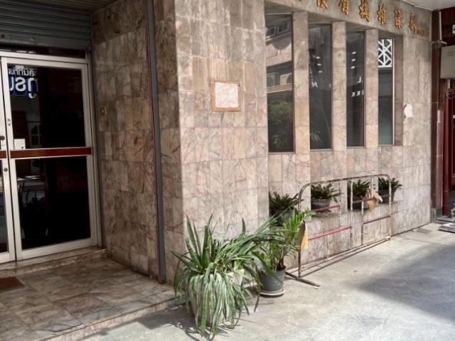 LTH13913 – Commercial for Sale | Sala Daeng / Silom 1 | 700 sqm | 4 Rooms 4 Baths | Near BTS Sala Daeng | 89 MB | อาคารพาณิชย์ขาย ศาลาแดง