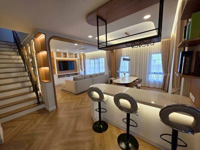 LTH14716 – house for rent | CENTRO Bangna | 265 sqm | 4 Bedroom 5 Bathroom | Luxury Spacious Prime Location Best Value | Near BTS Udom Suk