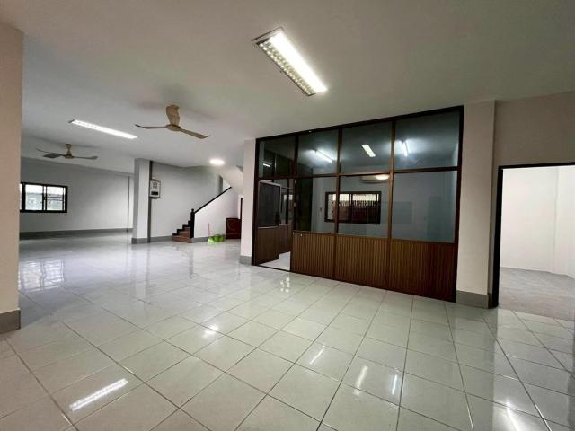 LTH15569 – Commercial Office Building for Sale Rama 9 | Spacious Standalone Office | Near MRT Rama 9 | 42 MB | อาคารสำนักงานขาย พระราม 9 อาคารเดี่ยว พื้นที่ขนาดใหญ่ ใกล้ MRT พระราม 9