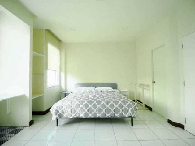 LTH15588 – Townhouse for Sale Yannawa | Spacious Family Residence | Near BTS Chong Nonsi | 10.9 MB