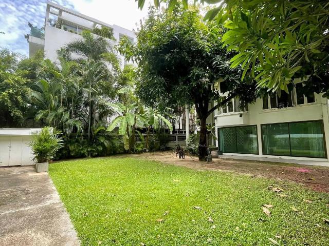LTH16035 Rare Garden House for Sale Ruamrudee | Large Private Garden | BTS Ploenchit | 130 MB | บ้านขาย ร่วมฤดี