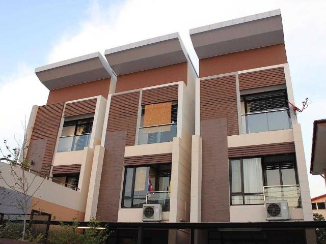 LTHC11430–Home Office FOR RENT Size 50 sq.w. 270 sqm. 4 beds 3 baths Near BTS Ari Station ONLY 80K/Month