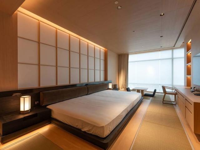 LTHC11765 Four Seasons Private Residences FOR SALE Size 399 sqm. 4 beds 5 baths Near BTS Saphan Taksin Station ONLY 250 MB
