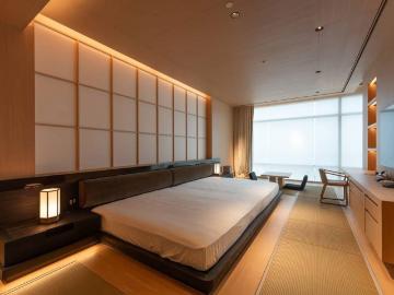 LTHC11765 Four Seasons Private Residences FOR SALE Size 399 sqm. 4 beds 5 baths Near BTS Saphan Taksin Station ONLY 250 MB