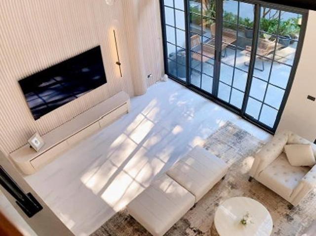 LTHC11091 Luxury House FOR SALE at Sukhumvit Soi 31 size 30.7 Sqw. 4 beds 5 baths Near BTS Phrom Phong Price ONLY 69 MB