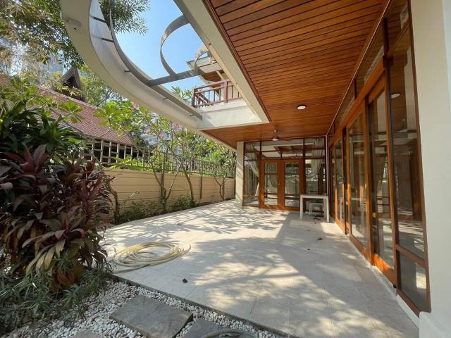 LTHC12639 – House For Rent at Sathorn Size 186 Sqw. 450 Sqm. 4 beds 5 baths Near BTS Saints Louise Station ONLY 230K/Month