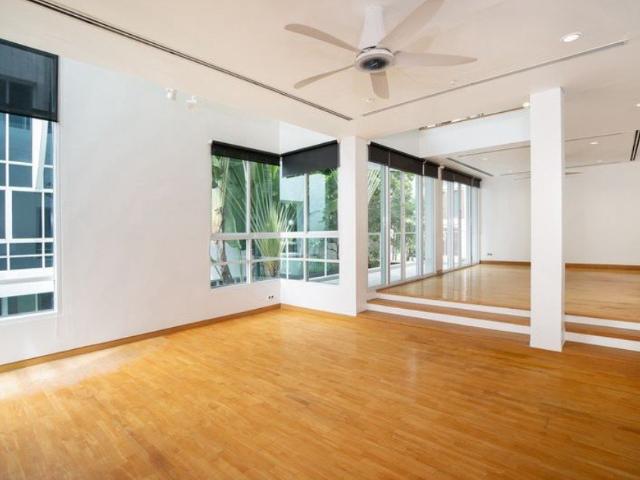 LTHC15593 – Luxury House for Rent Sathorn | Spacious Private Residence | Near BTS Chong Nonsi | 240,000 THB