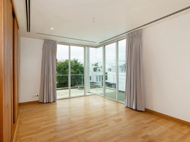 LTHC15594 – Luxury House for Sale Sathorn | Spacious Private Residence | Near BTS Chong Nonsi | 85 MB