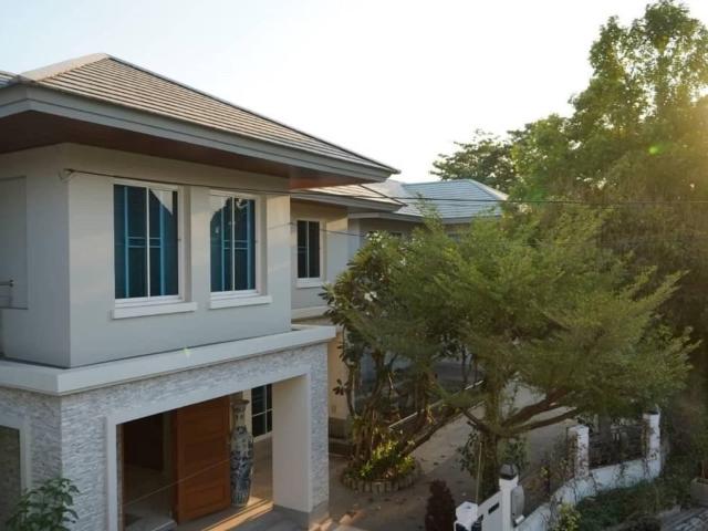 LTHC6752 – House FOR RENT at Ramkhamhaeng 4 beds 6 baths 600 sq.M.Near Phra Khanong station ONLY 110k/month