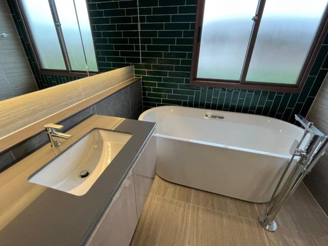 LTHC7101 – Single House FOR SALE at Krungthepkreetha 4 beds 5 baths 300 sq.M. Near ARL Ramkhamhaeng station ONLY 30.9 MB