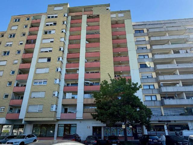 LU MITTE 1,5 Zi. App. mit Loggia und TG Stellplatz