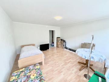Luminous 2 room apartment on the ground floor in Sonvilier