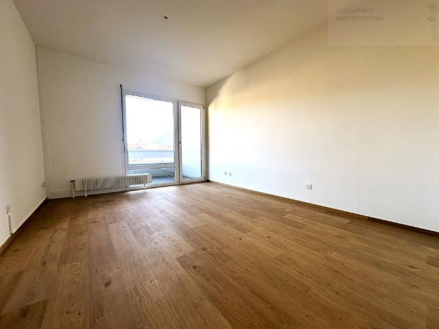 LUMINOUS 2.5 ROOM APARTMENTS RENOVATED