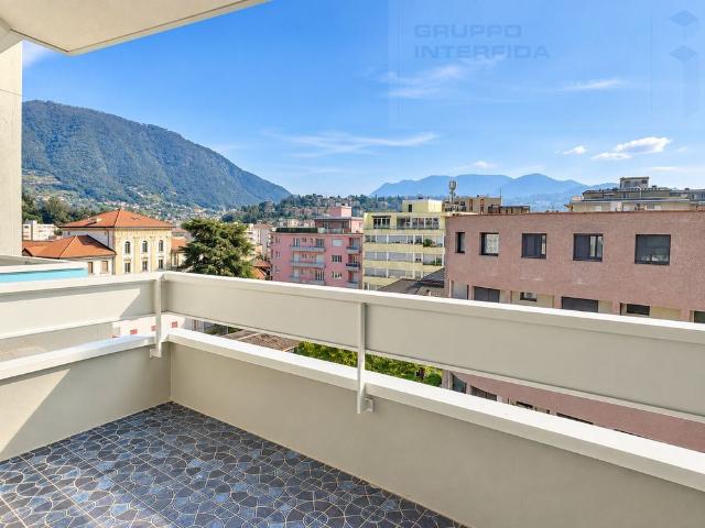 LUMINOUS 2.5 ROOM APARTMENTS RENOVATED