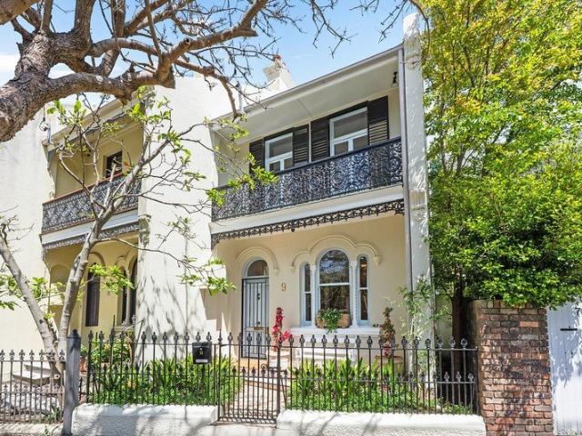 Luminous tri level Paddington terrace with large garage