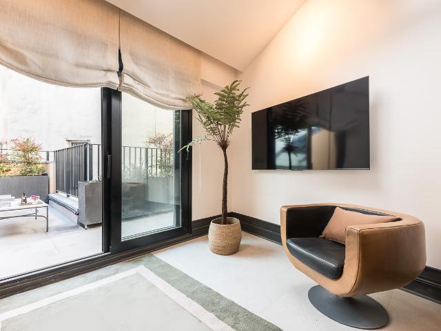 Luminous apartment with terrace in Justicia area