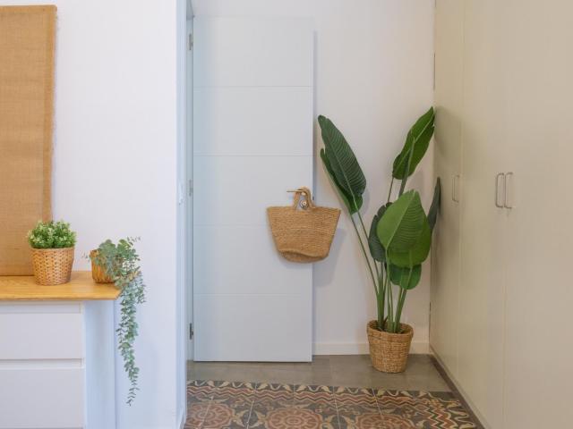 Luminous doble bedroom with balcony close to Barceloneta