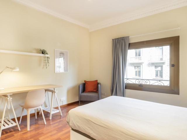 Luminous double bedroom in Barri Gotic