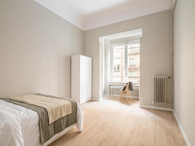 Luminous double bedroom in El Putxet i el Farró