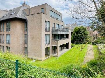 Luminous Flat 2 bed/2 bath/ terrace 200 m Euro School