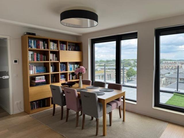 Luminous penthouse apartment of 3 bedrooms and 2 terraces