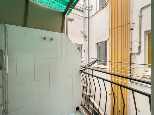 Luminous single bedroom near Hospital Clínic metro station