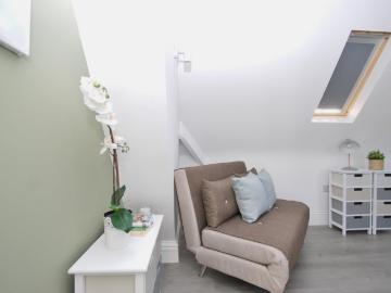 Luminous studio in Ealing Has an Apartment
