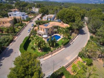 Luminosa villa de lujo en Sol de Mallorca, tranquila zona re. 690m² Sol de Mallorca