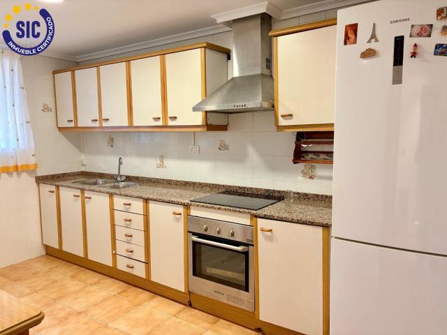 LUMINOSA VIVIENDA CON AMPLIOS ESPACIOS EN VENTA EN NULES