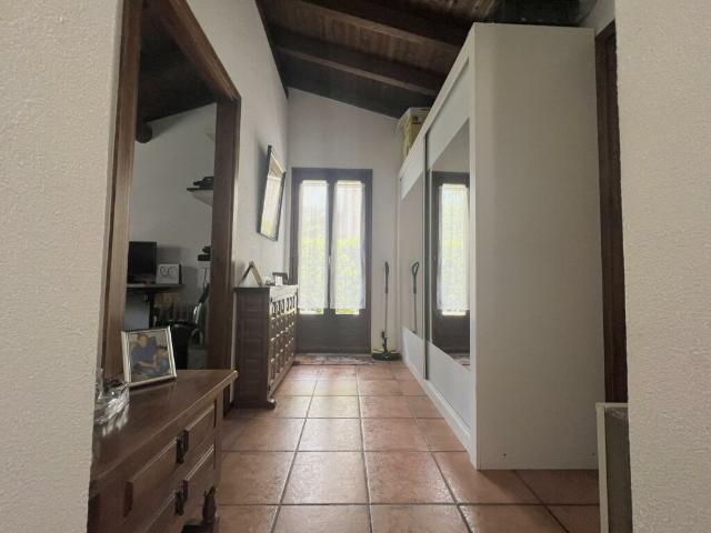 LUMINOSA CASA UNIFAMILIARE 3.5 LOCALI NEL VERDE A PIANDERA
