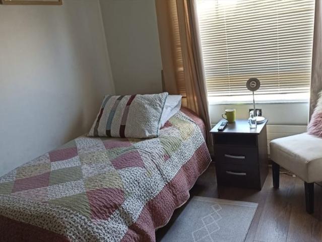 Luminosa habitación. Excelente Ubicación en Vitacura