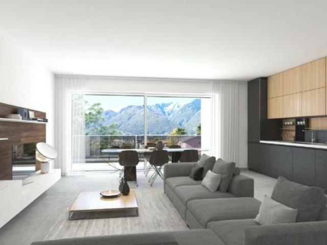 LUMINOSO 4.5 LOCALI CON BALCONE E VISTA APERTA A BELLINZONA