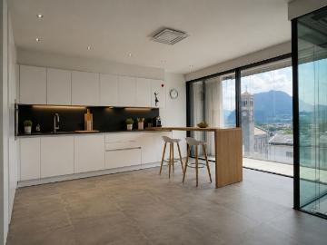 LUMINOSO 3.5 LOCALI CON TERRAZZA E VISTA LAGO A MASSAGNO