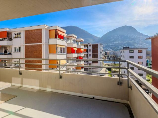 LUMINOSO 3.5 LOCALI CON TERRAZZA IN ZONA CENTRALE A LUGANO