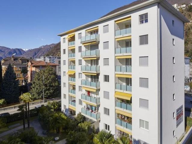 Luminoso 3.5 locali immerso nel verde nel cuore di Locarno