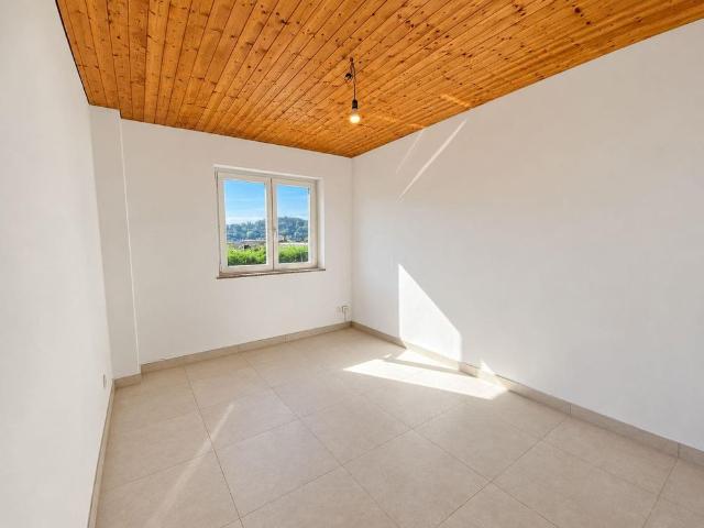 Luminoso 3.5 locali in posizione tranquilla | Helle 3.5 Zimmer Wohn.