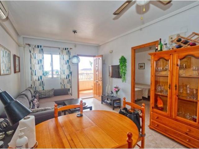 Luminoso y acogedor apartamento de 2 habitaciones con vistas al mar y fantástica zona comunitaria en