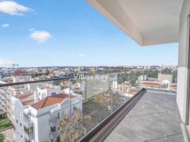 Luminoso apartamento T4 com grandes varandas em Portimão 135m² Portimão