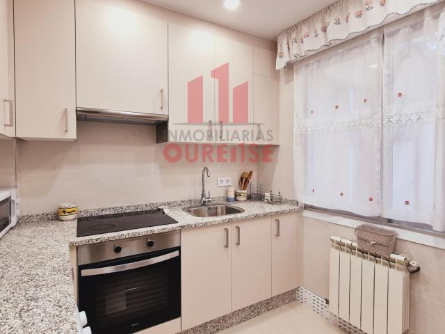 LUMINOSO APARTAMENTO AMUEBLADO EN EL CENTRO DE LA CIUDAD