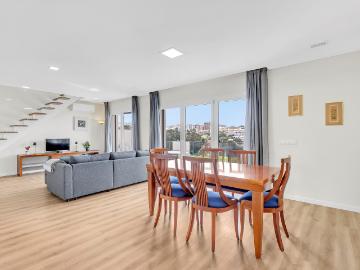 Luminoso Apartamento Costeiro com Grande Terraço a Poucos Passos da Praia na Figueira da Foz
