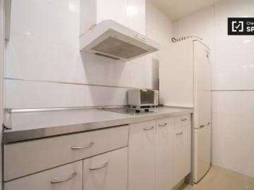 Luminoso apartamento de 2 dormitorios con aire acondicionado en alquiler cerca del metro en la Puert