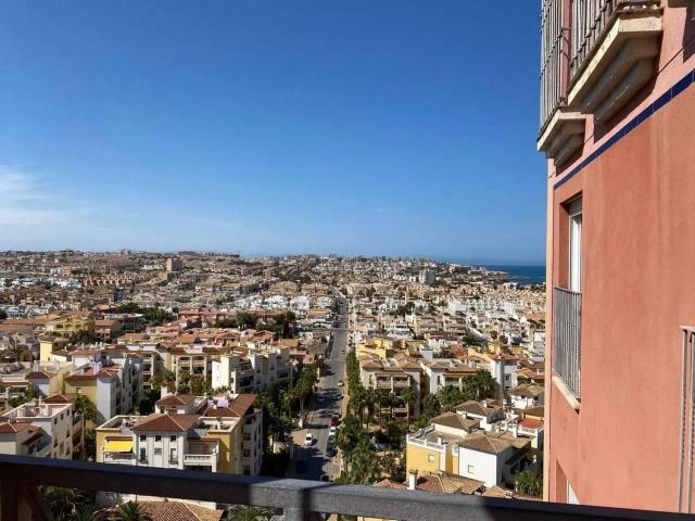 Luminoso apartamento de 3 dormitorios con vistas al mar | Avenida Röntgen, Playa de los Locos, Torrevieja