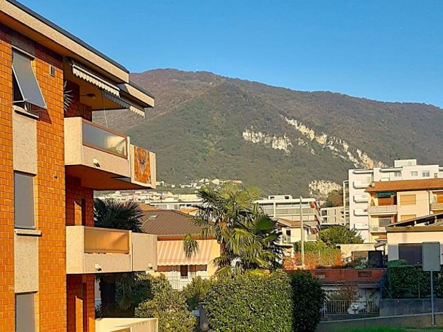 Luminoso appartamento 2,5 in posizione strategica a Mendrisio