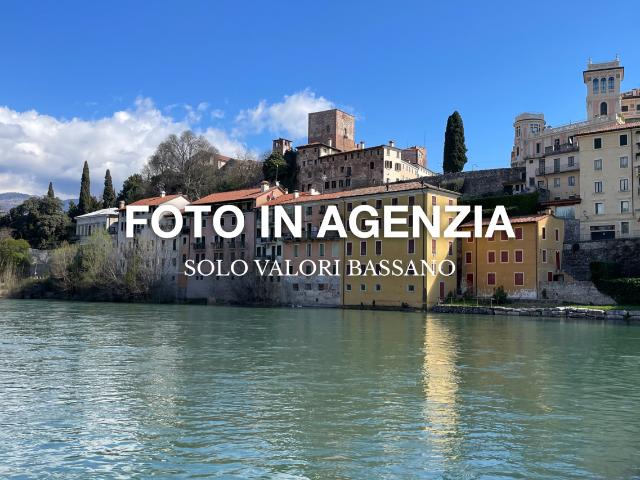 Luminoso appartamento arredato con vista Brenta nel cuore di Bassano del Grappa