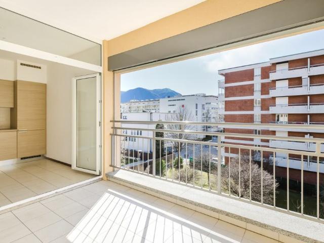 Luminoso appartamento in posizione strategica a Lugano
