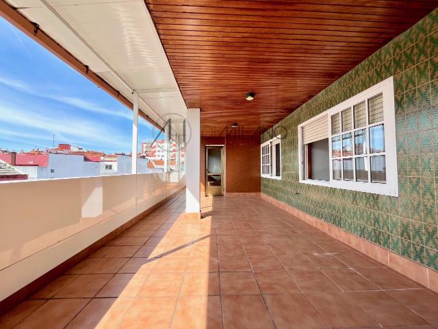 Luminoso Ático con Gran Terraza en Pleno Corazón de la Ciudad de Vigo