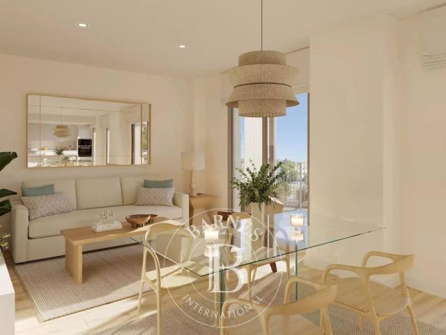 Luminoso atico de tres dormitorios en la zona costera de Pal. 93m² Palmanova