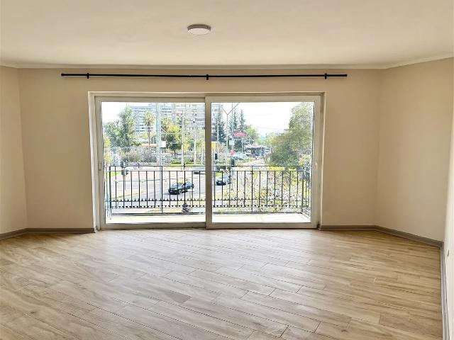 Luminoso depto 2d/1b, 83 mts total en arriendo, las condes