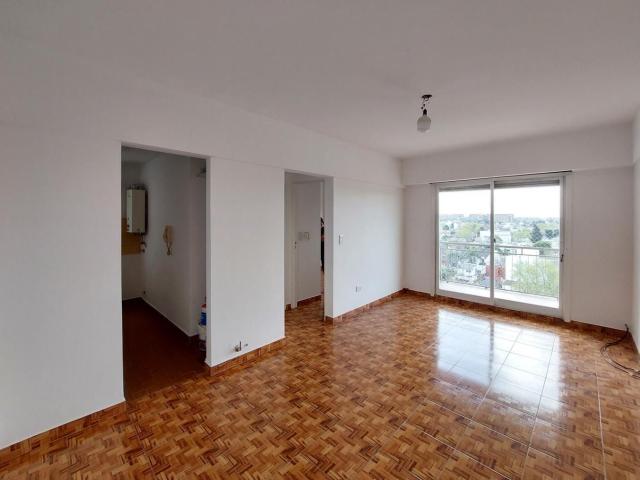 Luminoso departamento con balcón en Ramos Mejía Norte
