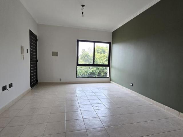 LUMINOSO, ESTAR COMEDOR, COCINA CON LAVADERO SECTORIZADO, 2 DORMITORIOS CON PLACARES, UNO CON BALCON